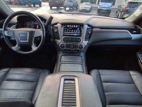 Used 2019 GMC Yukon Denali w/ Denali Ultimate Package image 15