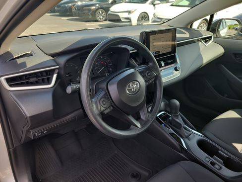 Used 2025 Toyota Corolla LE FWD image 18