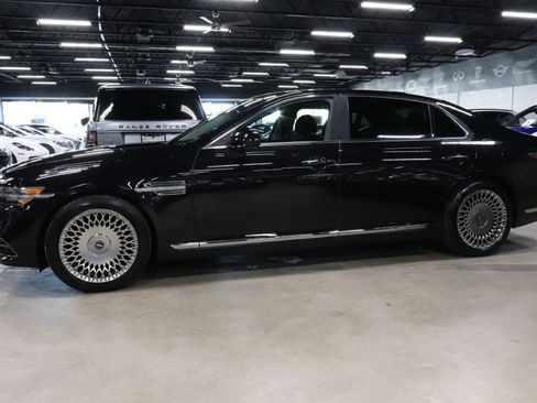 Used 2020 Genesis G90 3.3T Premium image 2