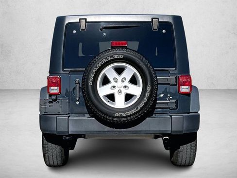 Used 2018 Jeep Wrangler Unlimited Sport S image 4