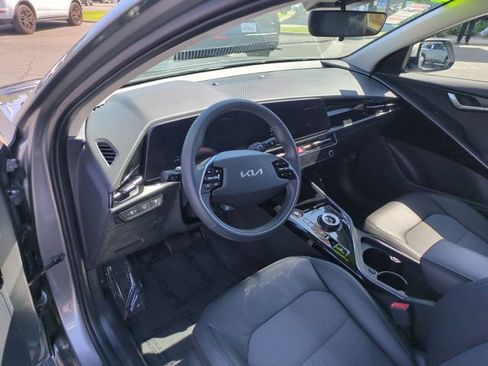 Certified 2024 Kia Niro Wind FWD image 14