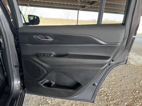 Used 2025 Jeep Grand Cherokee L Altitude image 34