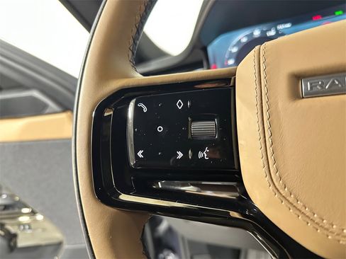 Used 2023 Land Rover Range Rover Sport SE Dynamic image 19