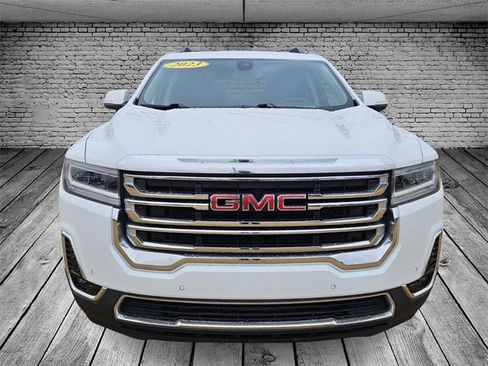 Used 2023 GMC Acadia SLT image 2