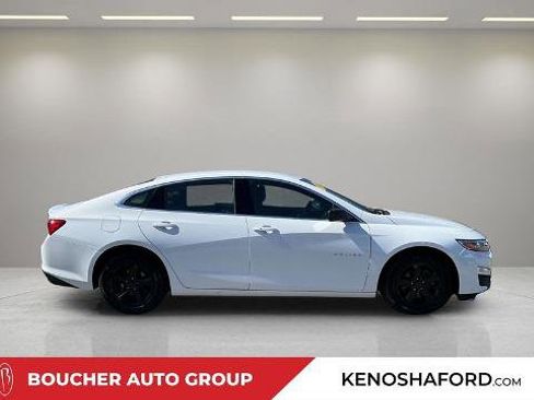 Used 2022 Chevrolet Malibu LS image 4