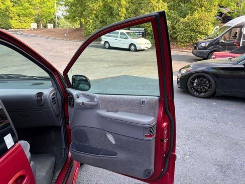 Used 1999 Dodge Grand Caravan SE FWD image 35