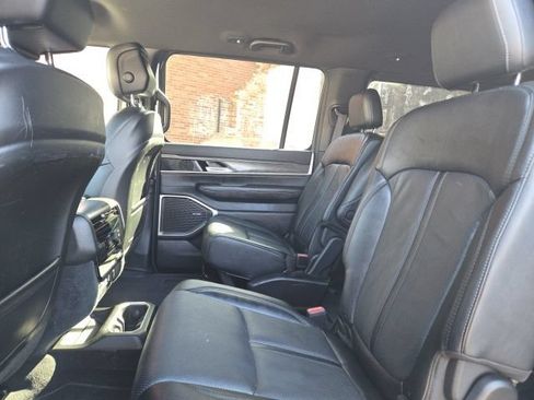 Used 2024 Jeep Wagoneer Series III AWD/4WD image 13
