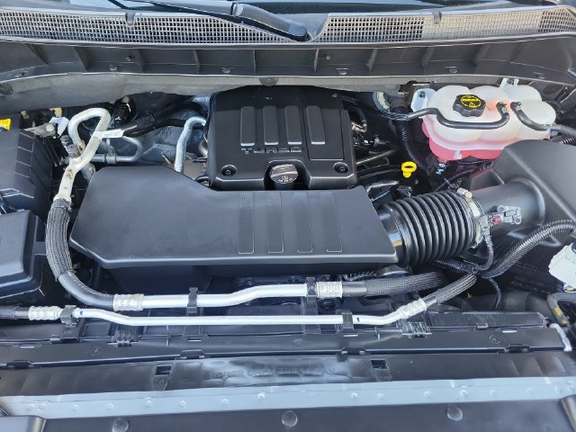 Used 2025 Chevrolet Silverado 1500 LT AWD/4WD image 31