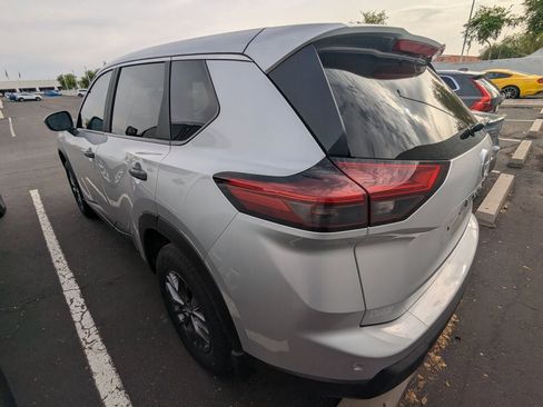 Used 2024 Nissan Rogue S image 6