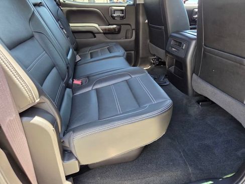 Used 2016 GMC Sierra 2500 Denali w/ Duramax Plus Package AWD/4WD image 15