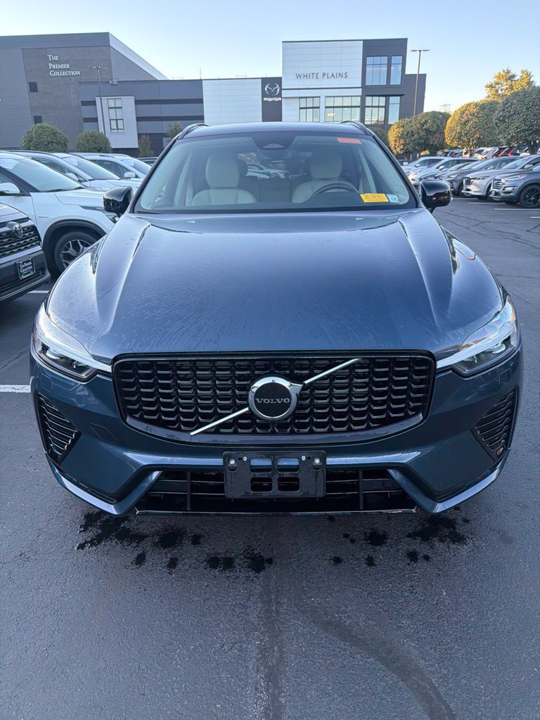 Used 2024 Volvo XC60 B5 Core w/ Climate Package AWD/4WD image 5