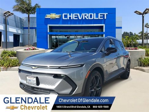 New 2026 Chevrolet Equinox EV LT w/ LPO, Blackout Package image 2