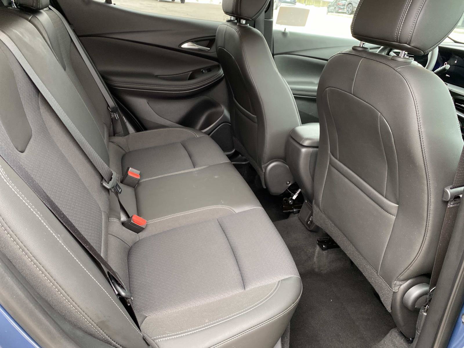 Used 2025 Buick Encore GX Preferred AWD/4WD image 22