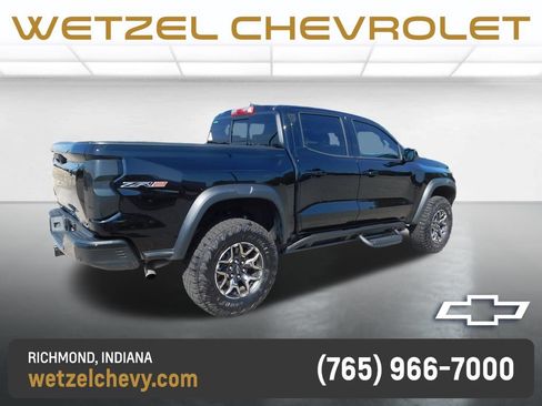 Used 2025 Chevrolet Colorado ZR2 w/ Technology Package AWD/4WD image 3