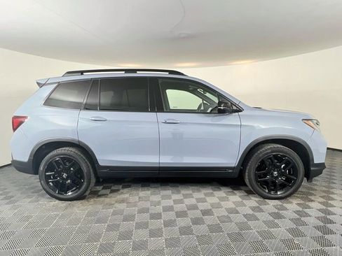 Certified 2024 Honda Passport Black Edition image 8