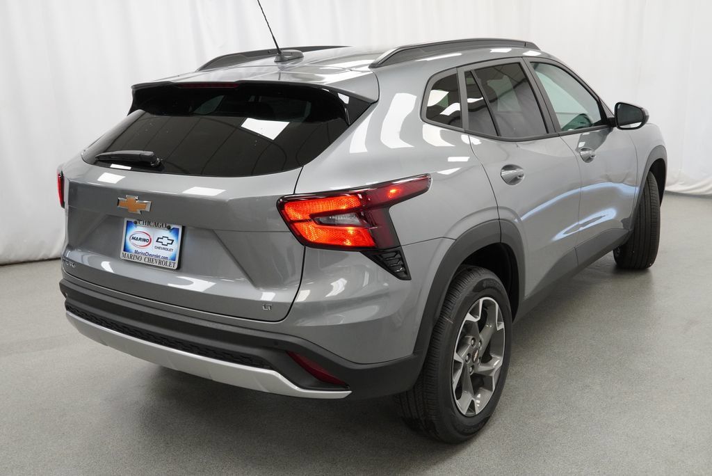 New 2026 Chevrolet Trax LT w/ Driver Confidence Package FWD image 3