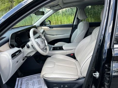 Used 2024 Hyundai Palisade Limited image 9