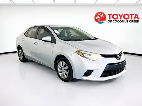 Used 2014 Toyota Corolla LE FWD image 1