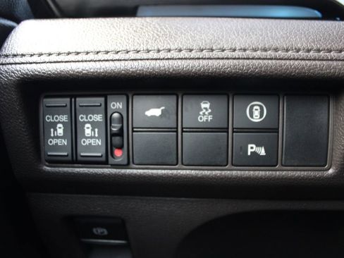 Certified 2024 Honda Odyssey Touring image 30