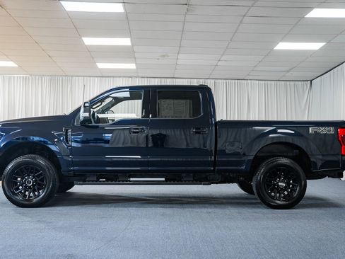Used 2022 Ford F250 Lariat w/ Black Appearance Pkg image 5