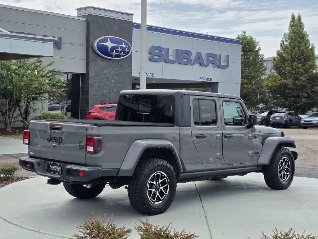 Used 2021 Jeep Gladiator Sport AWD/4WD image 5
