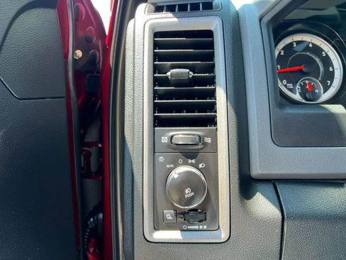 Used 2016 RAM 1500 Express AWD/4WD image 26