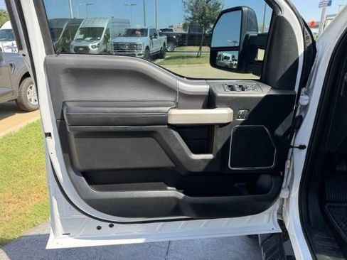 Used 2016 Ford F150 Lariat AWD/4WD image 8