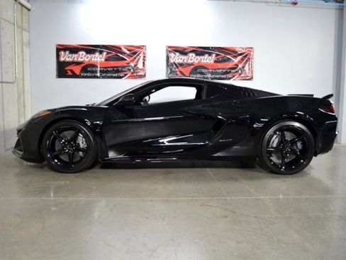 New 2025 Chevrolet Corvette E-Ray w/ ZER Performance Package image 24