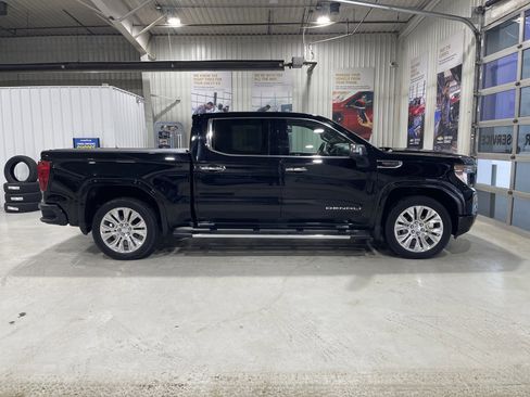 Used 2020 GMC Sierra 1500 Denali w/ Denali Premium Package image 8