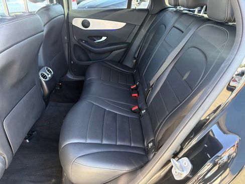 Used 2021 Mercedes-Benz GLC 300 4MATIC image 32