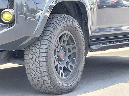 Used 2024 Toyota 4Runner TRD Off-Road Premium w/ Moonroof Package AWD/4WD image 21