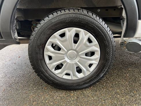 Used 2024 Ford Transit 250 Low Roof w/ Exterior Upgrade Package RWD image 10
