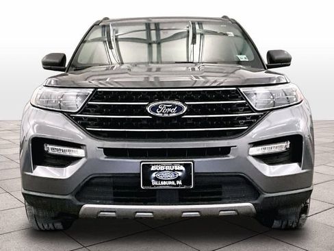 Used 2021 Ford Explorer XLT w/ Equipment Group 202A AWD/4WD image 3