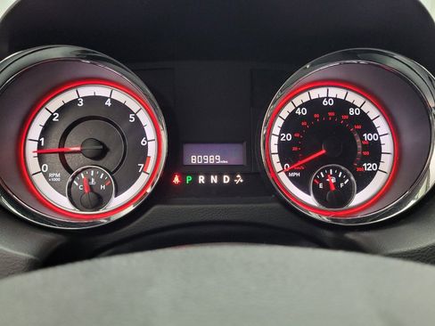 Used 2016 Dodge Grand Caravan SXT FWD image 23