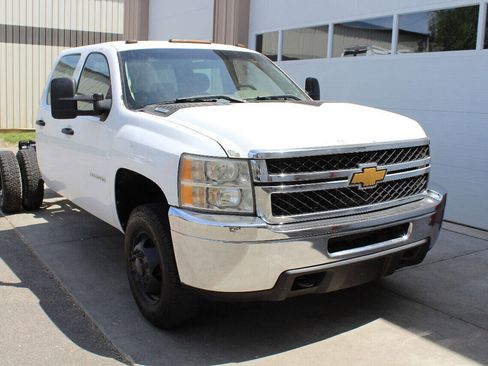 Used 2014 Chevrolet Silverado 3500 W/T w/ Skid Plate Package image 5