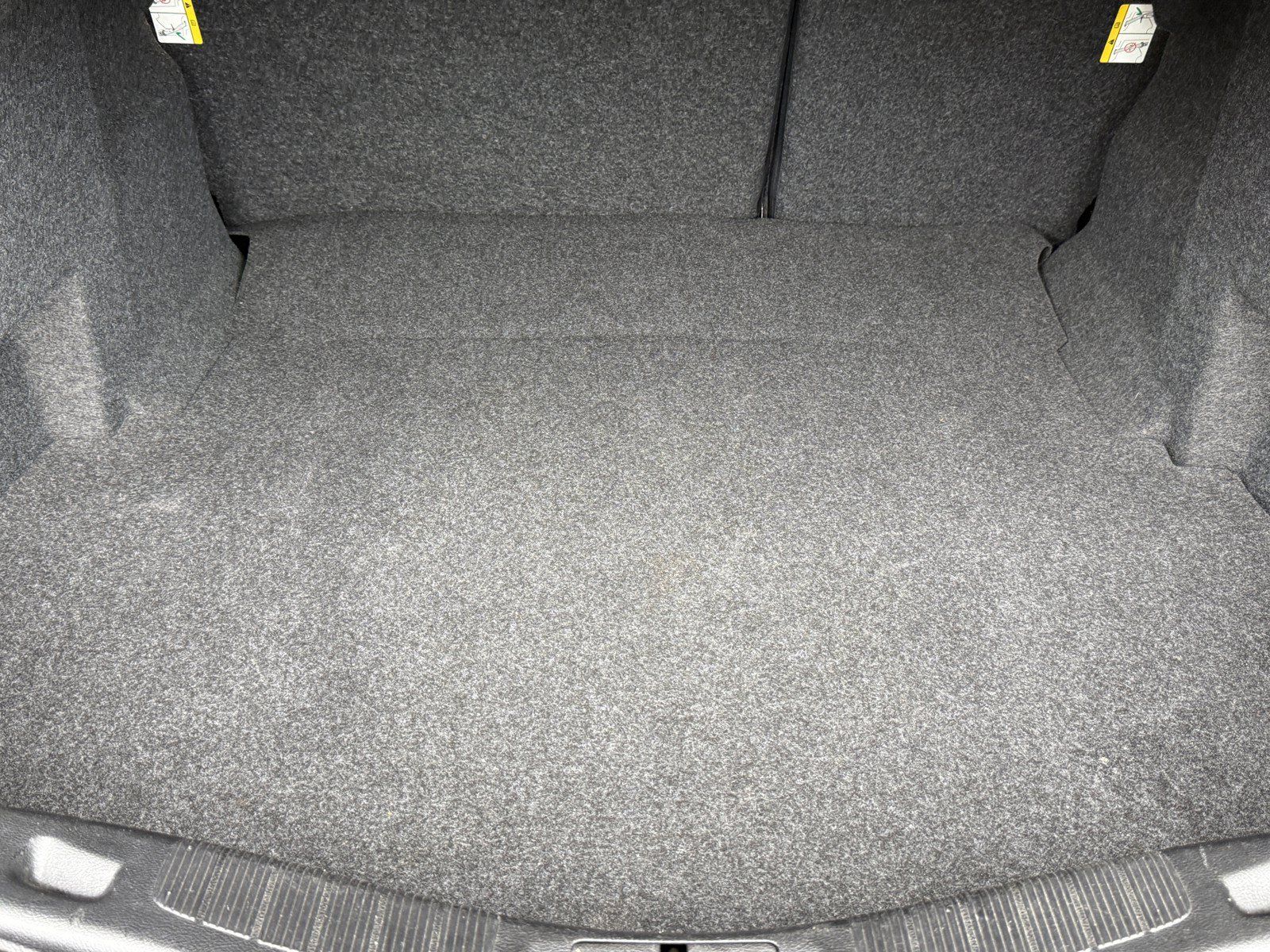 Used 2020 Ford Fusion SE FWD image 29