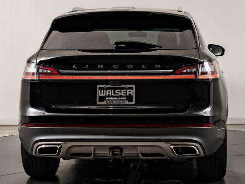 Used 2022 Lincoln Nautilus Black Label w/ Class II Trailer Tow Package AWD/4WD image 7