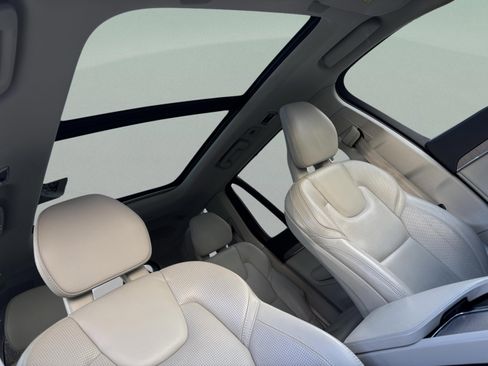 Used 2021 Volvo XC90 T6 Inscription w/ Advanced Package image 28