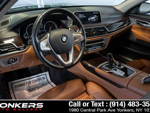 Used 2019 BMW 750i xDrive w/ Executive Package AWD/4WD image 30