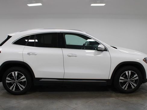 Used 2025 Mercedes-Benz GLA 250 image 11