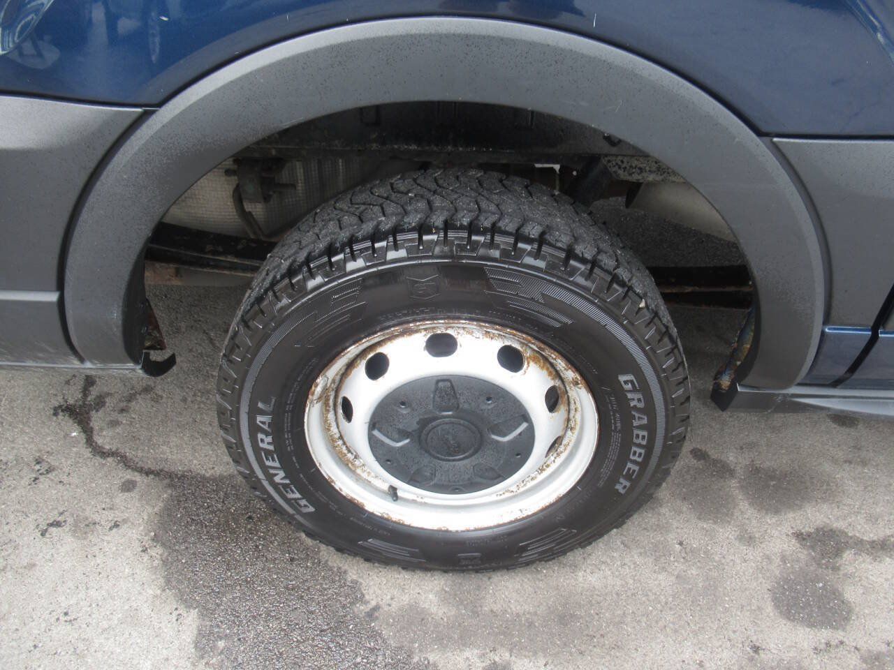 Used 2019 Ford Transit 250 130 Low Roof RWD image 8