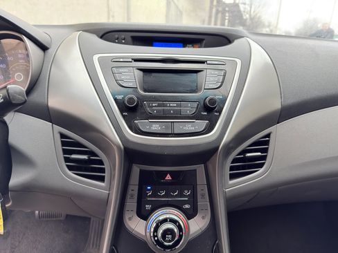 Used 2013 Hyundai Elantra GLS w/ Preferred Pkg FWD image 14