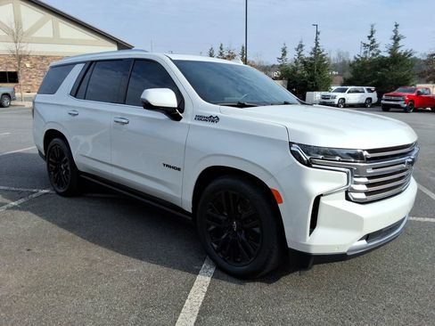 Used 2021 Chevrolet Tahoe High Country image 3