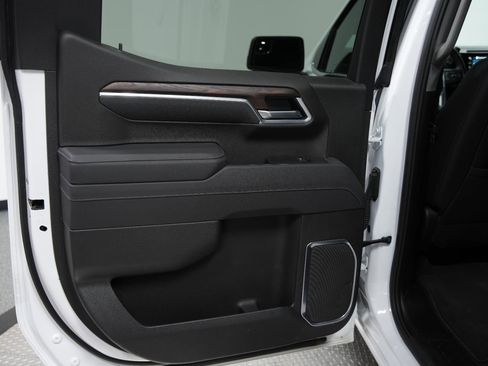 Used 2025 GMC Sierra 1500 SLT image 19