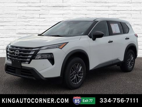 Used 2024 Nissan Rogue S AWD/4WD image 1