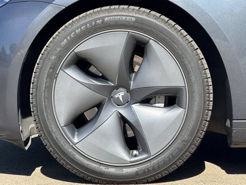 Used 2019 Tesla Model 3 Long Range AWD/4WD image 41
