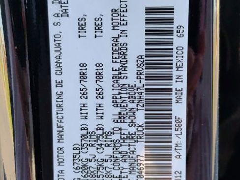 Certified 2025 Toyota Tacoma TRD Off-Road image 29