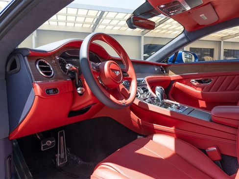 Used 2024 Bentley Continental GT V8 image 9