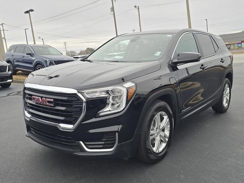 Used 2024 GMC Terrain SLE image 7