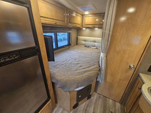 Used 2017 Mercedes-Benz Sprinter 3500 image 31